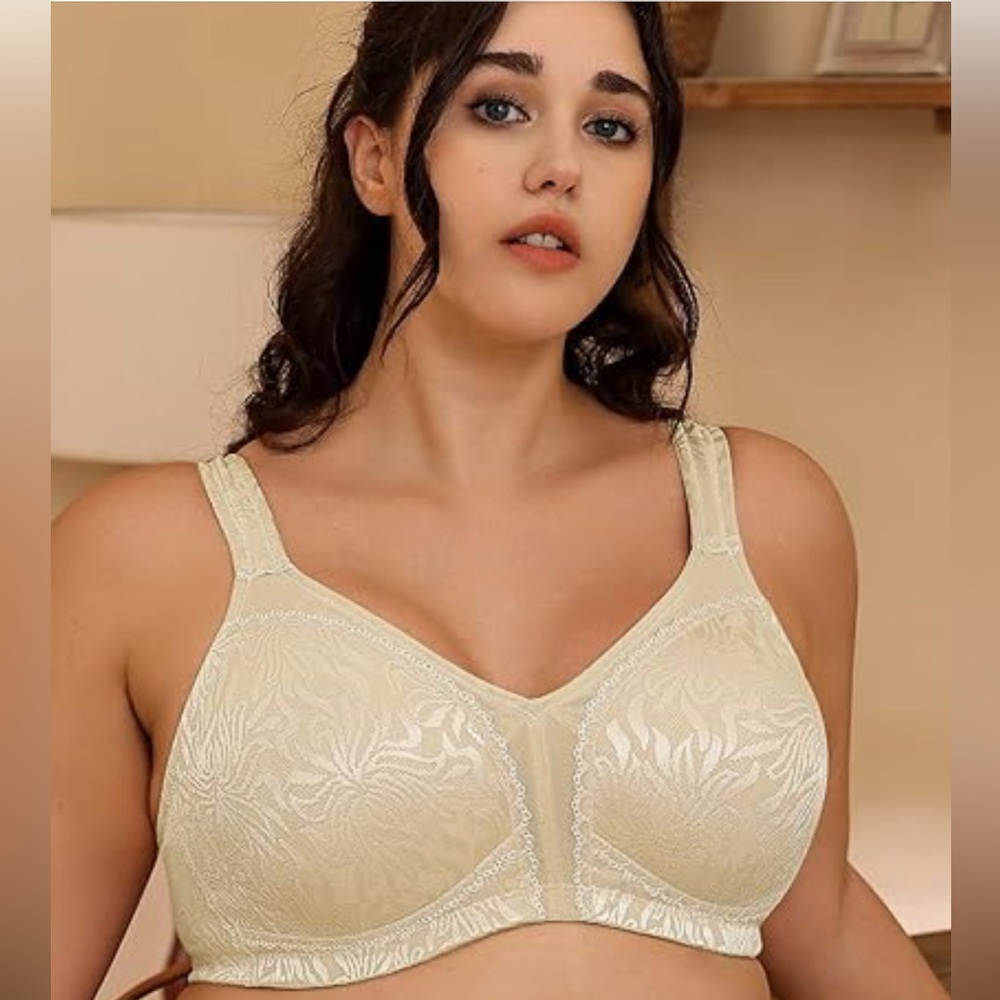 ⚜️  46DD IVORY WIRELESS DEYLLO BRA